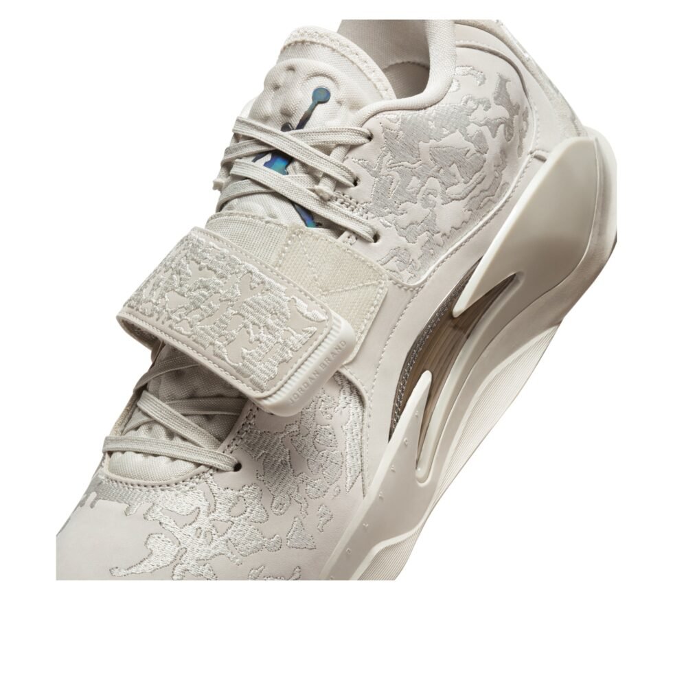 Air Jordan Zion 3 M.U.D. SE PF 'Light Bone' FN1778-040 - Image 5