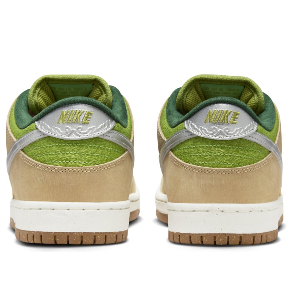 Nike SB Dunk Low 'Escargot' FQ7585-200 - Image 3