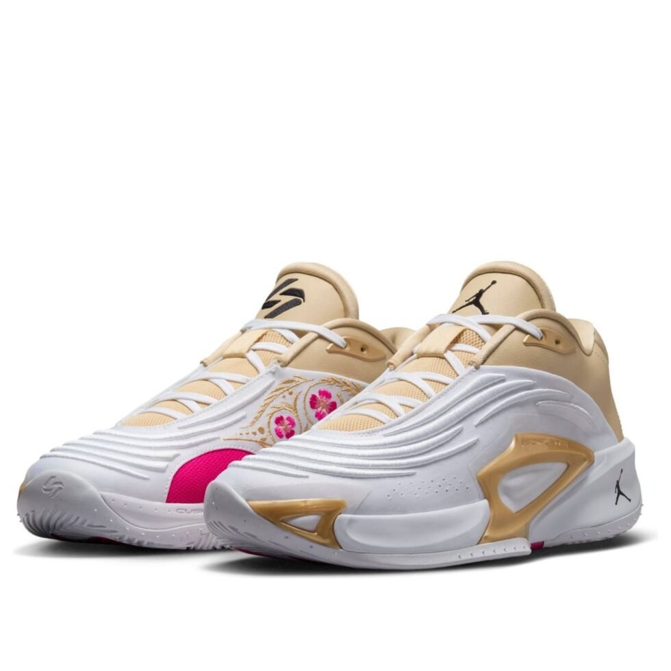 Air Jordan Luka 3 SE 'El Matador' FZ2464-100 - Image 3