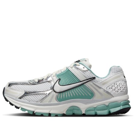 (WMNS) Nike Air Zoom Vomero 5 'White Cannon Wolf Grey Silver' HF1877-101