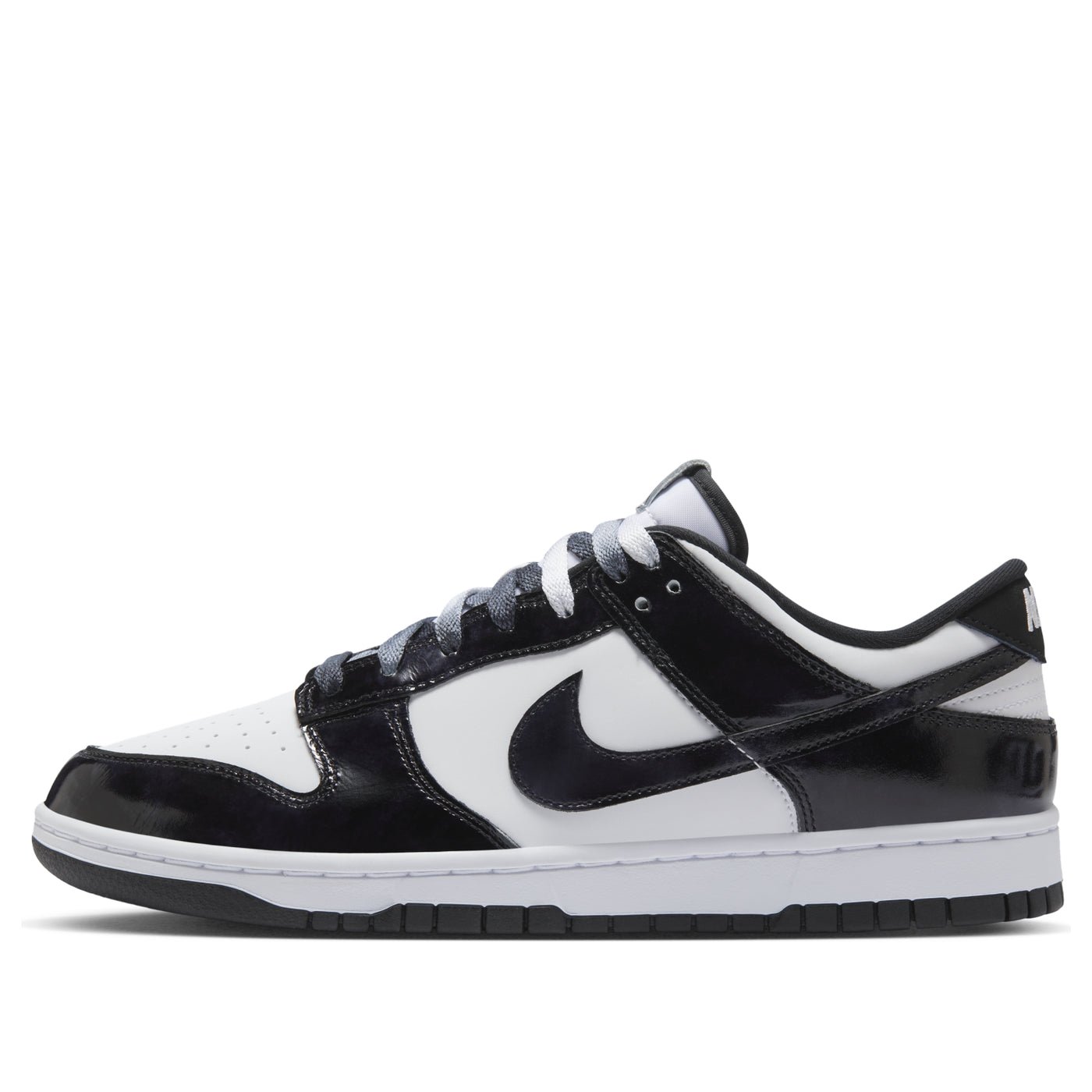 Nike Dunk Low SE 'Panda' HQ1965-100