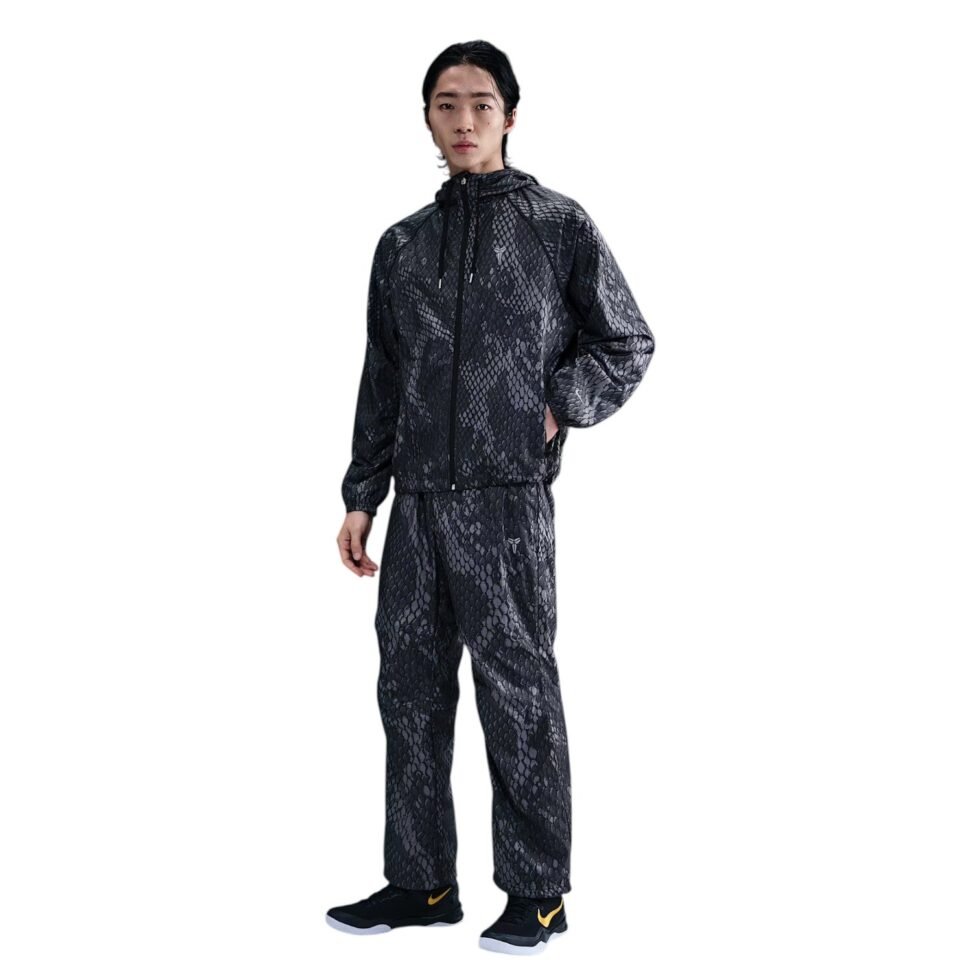 Nike Kobe Lightweight Woven Jacket 'Black' IB2705-010 - Image 3