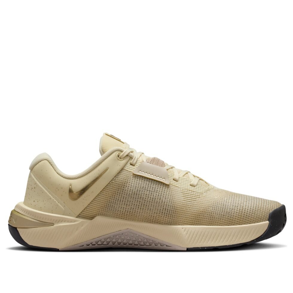 (WMNS) Nike Metcon 10 SE 'Khaki Metallic Gold' IB6544-200 - Image 6