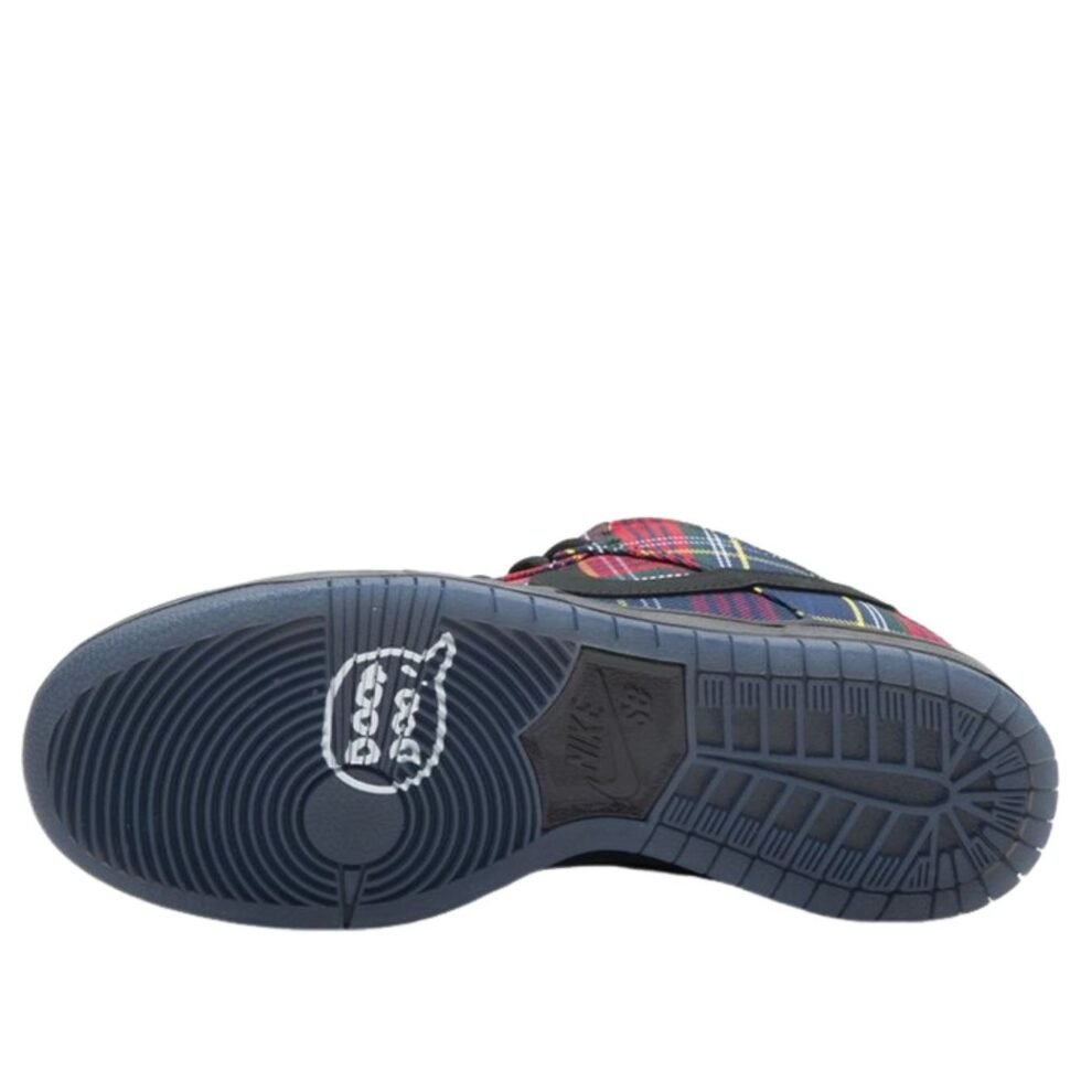 Nike x Nardwuar SB Dunk Low 'Tartan' II1493-600 - Image 4