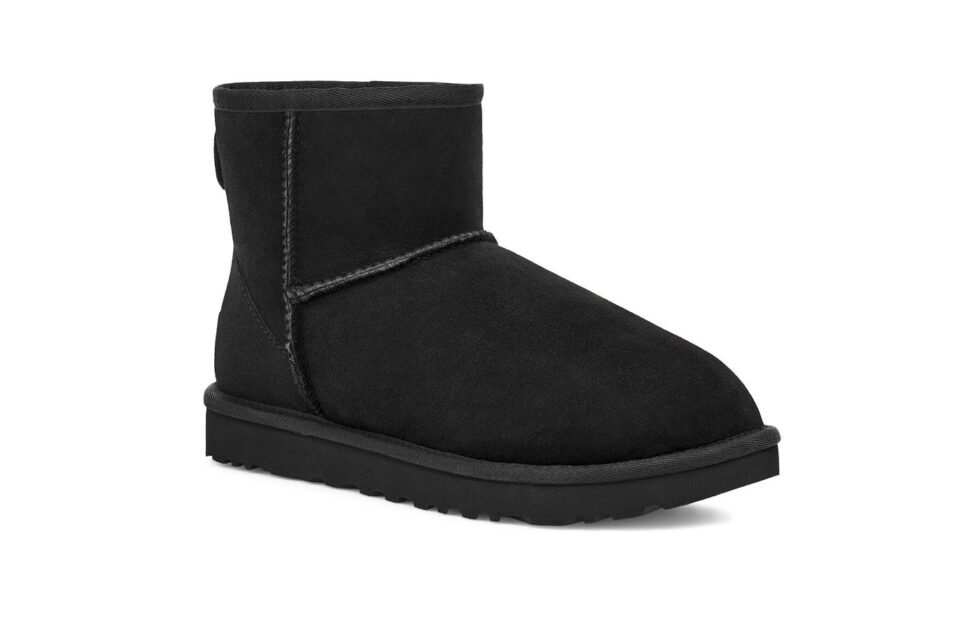 (WMNS) UGG Classic Mini II 'Black' 1016222-BLK - Image 3
