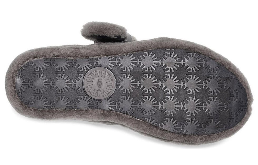 (WMNS) UGG Fuzz Yeah 'Grey' 1104662-CHRC - Image 6