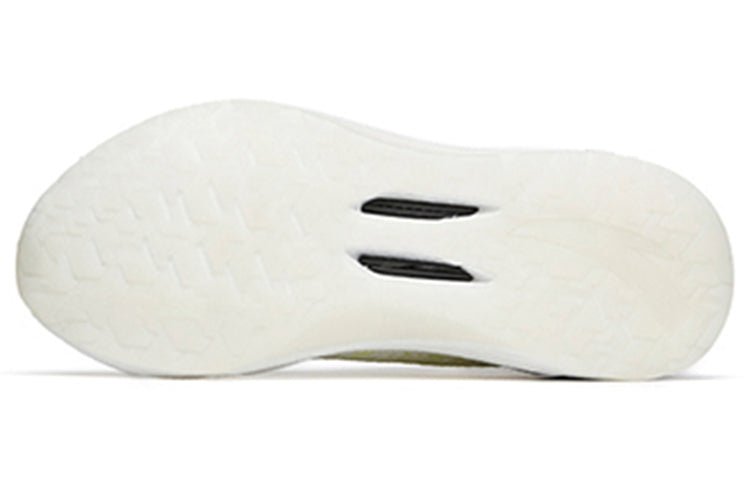 ANTA Chuang 2.0 Pro Running Shoes 'Yellow White' 112215581-3 - Image 5