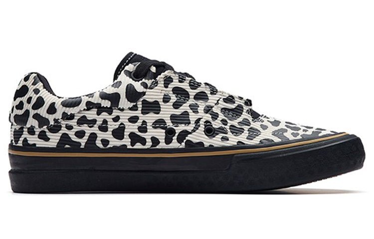 (WMNS) ANTA Attitude Low 'Black White' 122238013-4 - Image 2