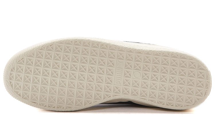 PUMA Clyde Shoes Black/White 366986-02 - Image 4
