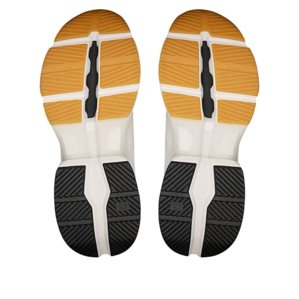 (WMNS) On Running Cloudpulse Pro 'White Black' 3WF30190462 - Image 4