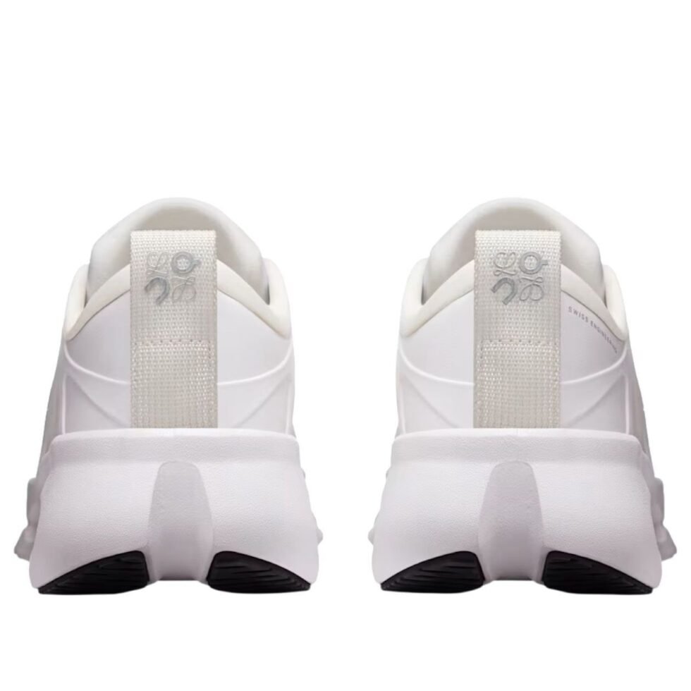 (WMNS) On Running x LOEWE Cloudsolo 'White Light Grey' 3WF30604607 - Image 5