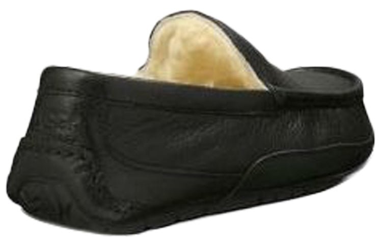 UGG Ascot 'Black' 5379B-BLK - Image 4