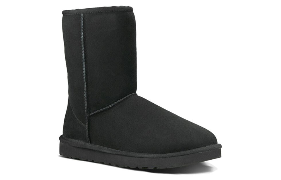 UGG Classic Short Botas Snow Boots Black 5800-BLK - Image 4