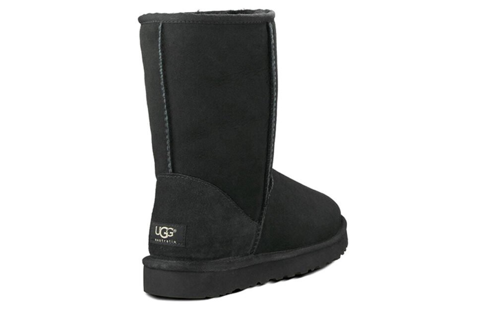 UGG Classic Short Botas Snow Boots Black 5800-BLK - Image 5