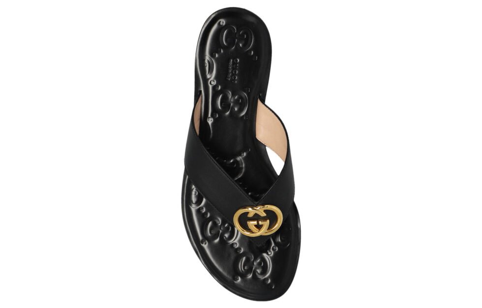 (WMNS) Gucci Interlocking G thong sandal 'Black Leather' 695207-A3N00-1000 - Image 4
