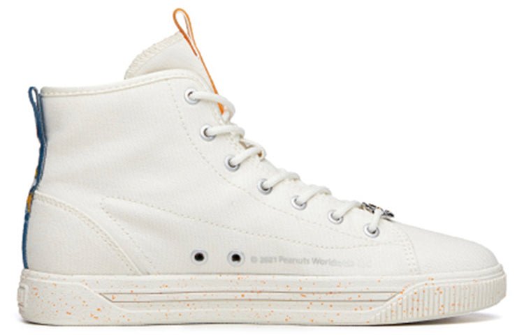 (WMNS) ANTA x Snoopy Skateboarding Series Sneakers High 'White' 922138604-1 - Image 2