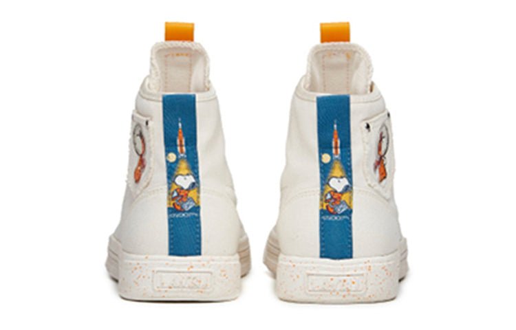 (WMNS) ANTA x Snoopy Skateboarding Series Sneakers High 'White' 922138604-1 - Image 4
