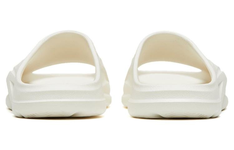 (WMNS) ANTA Fluffy Slippers 'White' 922326993-3 - Image 4