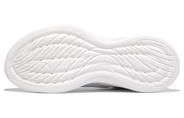 (WMNS) ANTA Hydrogen Run 'Grey White' 922335502-3 - Image 4