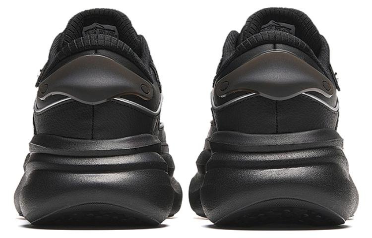 (WMNS) ANTA Casual Shoes 'Black White' 922338888-8 - Image 4