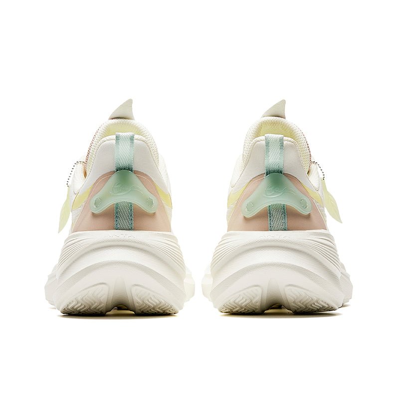 (WMNS) ANTA Leaf 3 'White Beige Green' 922355557-1 - Image 4