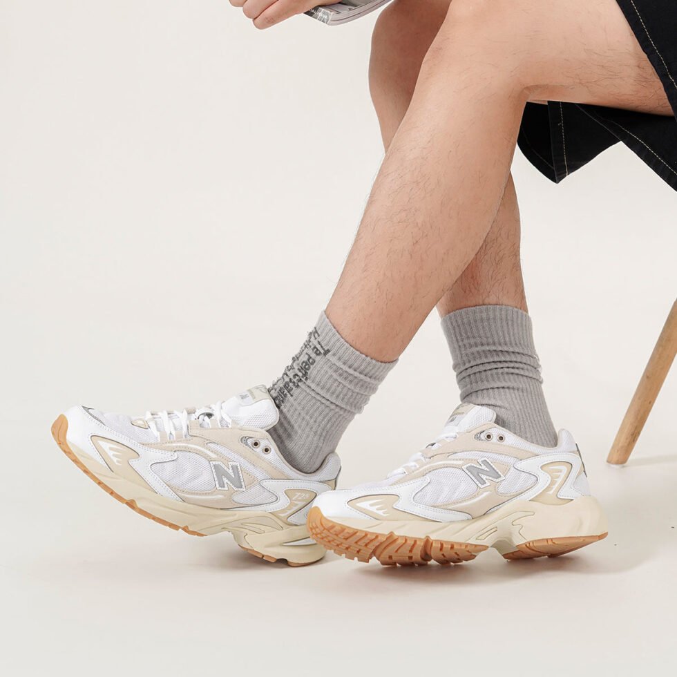 New Balance 725 'Bone Metallic Silver' ML725T - Image 8