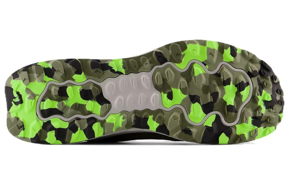 New Balance Fresh Foam Garo 'Dark Camo Pixel Green' MTGAROG1 - Image 5