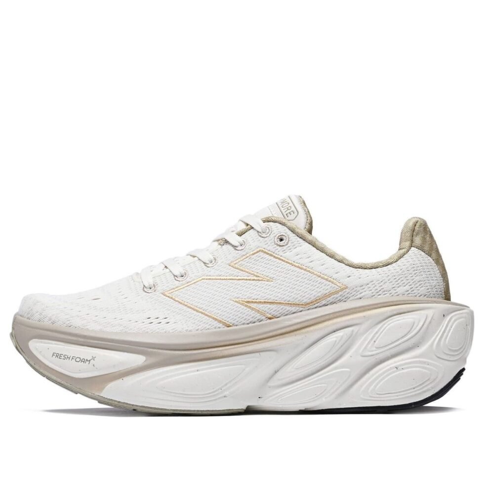 (WMNS) New Balance Fresh Foam X More v5 'Beige Gold' WMORHL5