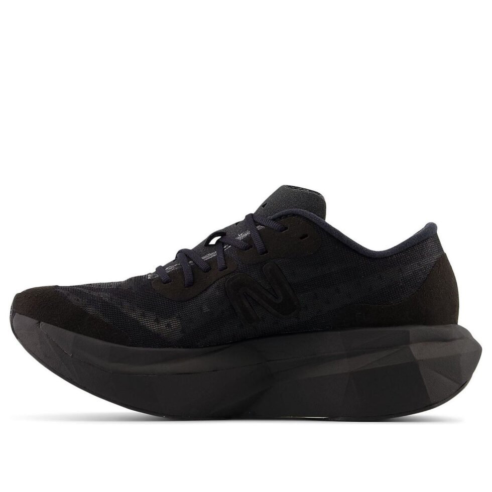 (WMNS) New Balance x District Vision FuelCell SuperComp Elite v4 'Black' WRCELDV4